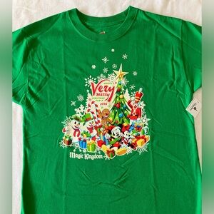 NWT Disney Very Merry Christmas Party Holiday T-shirt Magic Kingdom